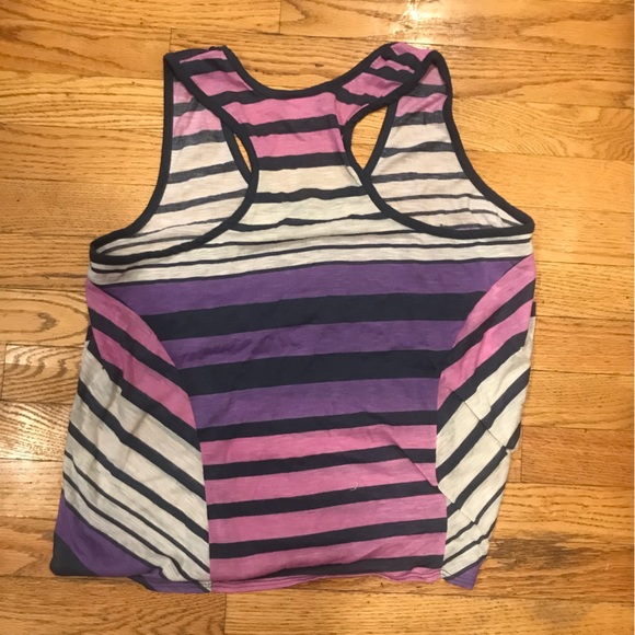 Flowy and Comfortable Tank Top - Picture 2 of 3